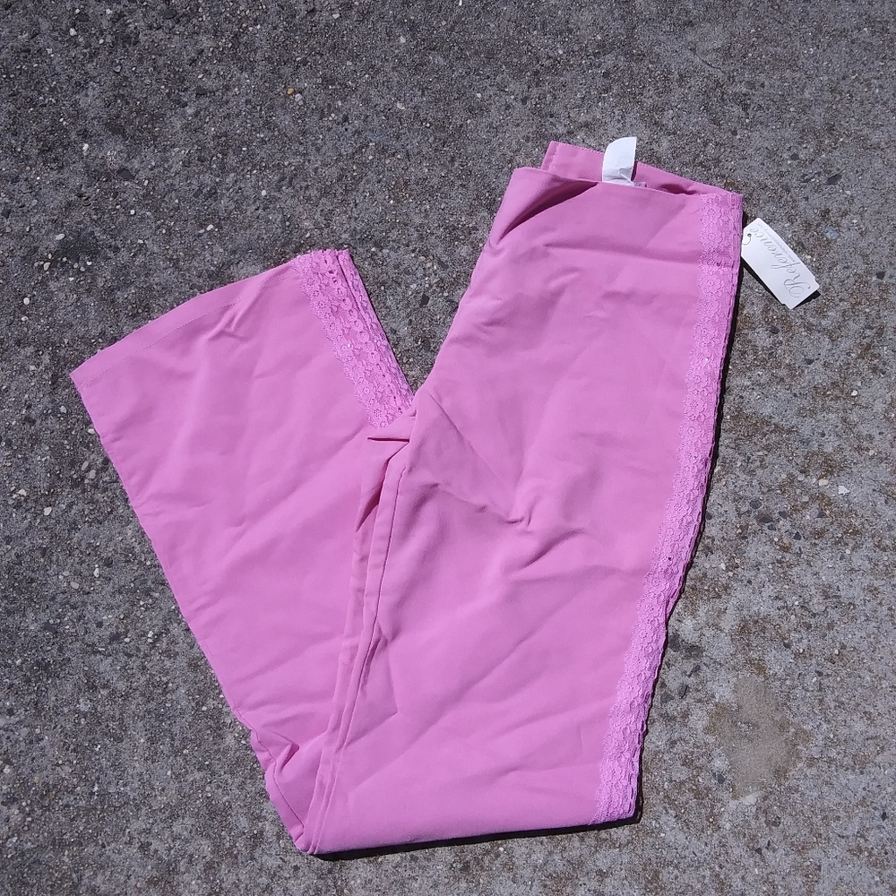 💰5/$25 Pink pants with lace and rhinestone detail